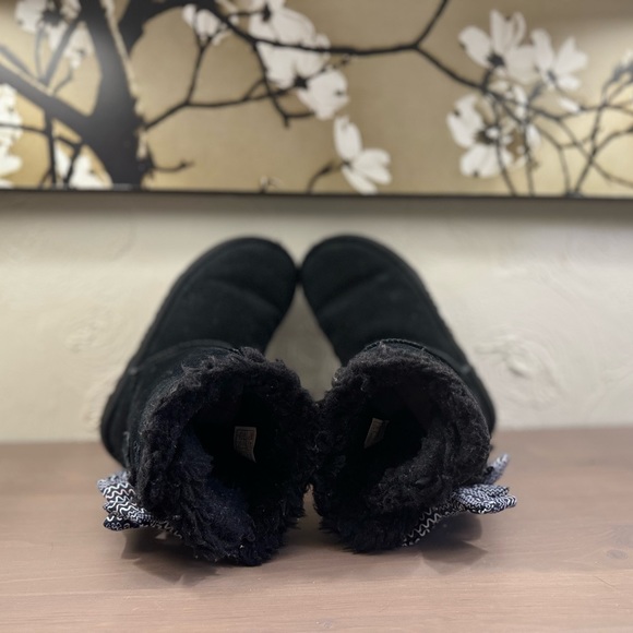 UGG® Bailey Bow II Boot - Toddler / Little Kid - Black 13c - Picture 7 of 7